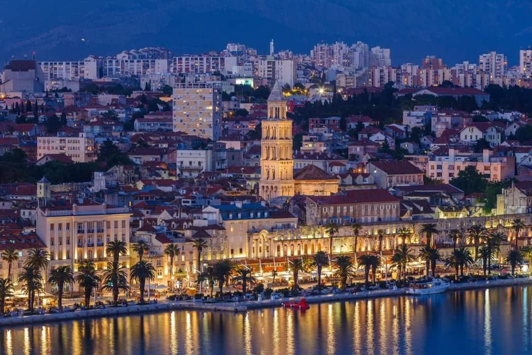 Apartments Lux Lariva, Center Of Split Exterior photo